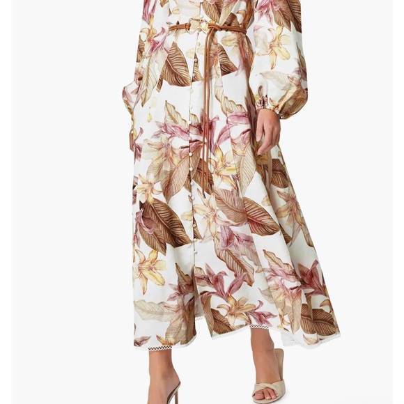 Elliatt Linen Blend Dress Size Small NWT and belt - Picture 3 of 4